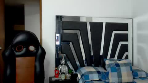 Snapshot of noah_harris01 chatting on July 2, 3:23 am Noah Harris01 online show from July 2, 3:23 am