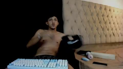 Snapshot of noah_jacksxn chatting on July 2, 8:09 am noah_jacksxn online show from July 2, 8:09 am