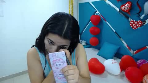 Noah  online show from February 12, 1:37 pm