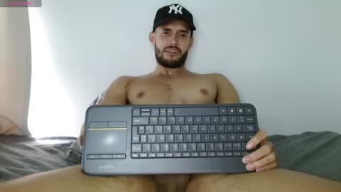 Noah online show from February 8, 4:14 pm