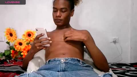 Snapshot of noah_miller7 chatting on February 1, 1:59 am Noah Millers online show from February 1, 1:59 am