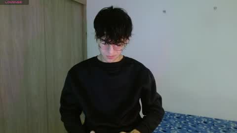 Snapshot of noah_millerx_ chatting on May 11, 4:18 am noah online show from May 11, 4:18 am