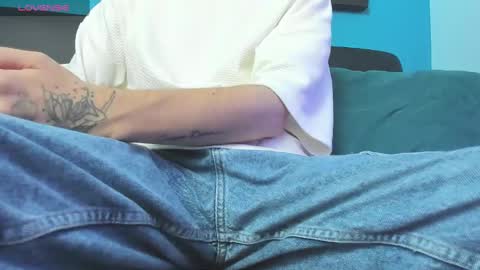    online show from December 22, 12:05 pm