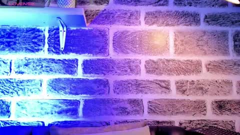    online show from September 28, 12:54 pm