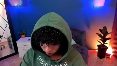 noah_smith04 online show from November 7, 4:45 am