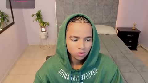 noah_smith04 online show from November 23, 4:56 am