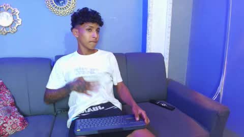 Snapshot of noah_smith77 chatting on February 27, 11:38 pm NOAH SMITH online show from February 27, 11:38 pm