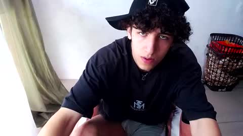 Snapshot of noah_sokolov_ chatting on March 11, 5:52 pm Kervs online show from March 11, 5:52 pm