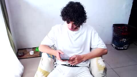 Snapshot of noah_sokolov_ chatting on March 30, 3:02 pm Kervs online show from March 30, 3:02 pm