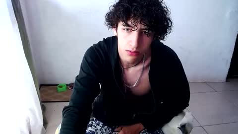 Snapshot of noah_sokolov_ chatting on April 7, 5:35 pm Kervs online show from April 7, 5:35 pm