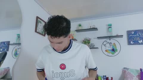 Snapshot of noah_tyler_ chatting on June 19, 7:06 pm noah tyler online show from June 19, 7:06 pm