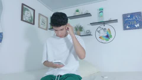 Snapshot of noah_tyler_ chatting on July 8, 7:51 pm noah tyler online show from July 8, 7:51 pm