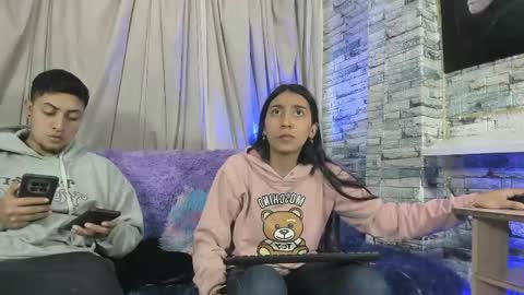 Noahandbunny online show from May 15, 11:39 am