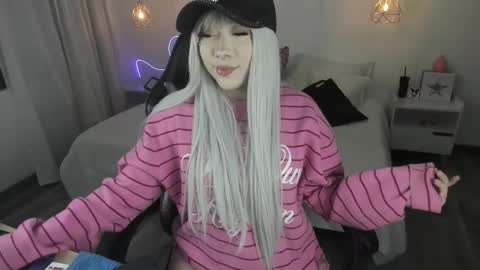 Noah  online show from February 17, 5:59 am