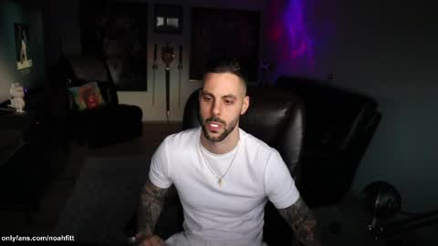 Noah Fitt online show from April 16, 2:56 am