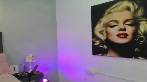 Snapshot of noahfox_12 chatting on February 19, 3:27 pm Noah fox online show from February 19, 3:27 pm