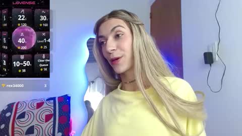 Snapshot of noahfox_12 chatting on September 29, 3:39 pm Noah fox online show from September 29, 3:39 pm