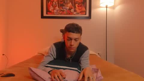 noahh_sky online show from March 31, 4:02 am