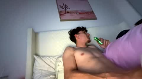 noahlynx online show from April 9, 6:52 am