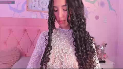 Snapshot of noahperezz chatting on February 6, 12:15 am noahperezz online show from February 6, 12:15 am