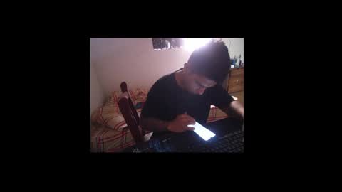 Snapshot of noahsmitt1 chatting on April 12, 4:34 pm noah online show from April 12, 4:34 pm