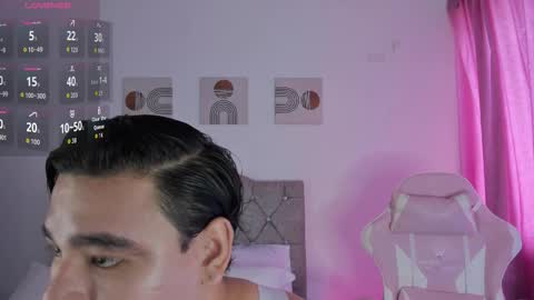 NoahVence online show from February 3, 3:39 pm