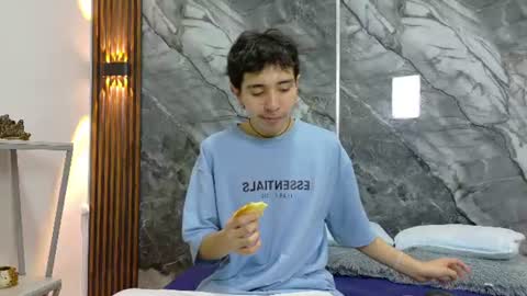 Snapshot of noahwalker__ chatting on July 7, 11:25 am online show from July 7, 11:25 am