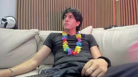 Snapshot of noahx_valko chatting on December 15, 3:00 am noahx_valko online show from December 15, 3:00 am