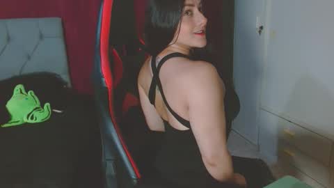 Noamartin online show from February 10, 11:20 pm