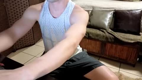 Snapshot of nobudget06 chatting on March 12, 1:47 am nobudget06 online show from March 12, 1:47 am