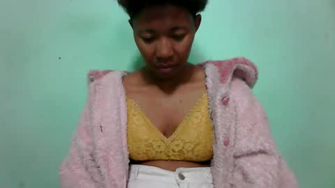 noellah online show from October 6, 4:32 am