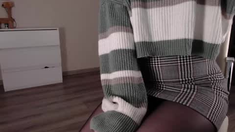 Snapshot of noelleneptune chatting on February 16, 5:37 pm noelleneptune online show from February 16, 5:37 pm