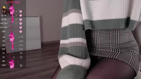 noelleneptune online show from November 16, 10:43 am