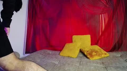 noha_and_iam1 online show from January 18, 11:47 am