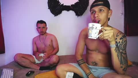 noha_and_iam1 online show from April 20, 12:19 pm