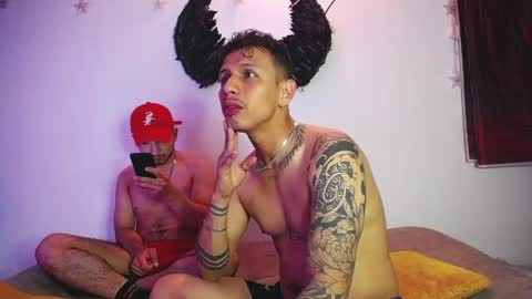 noha_and_iam1 online show from April 24, 12:40 pm