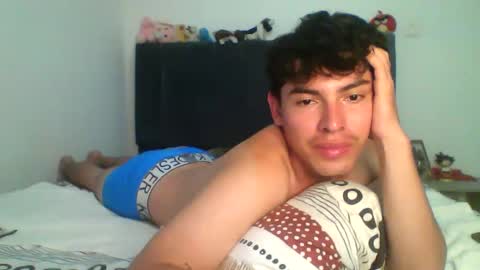 Snapshot of noha_free chatting on December 19, 4:30 am Noha online show from December 19, 4:30 am