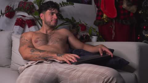 kevin online show from December 15, 2:41 am