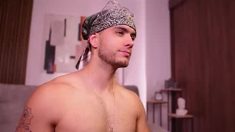 kevin online show from October 6, 8:28 pm