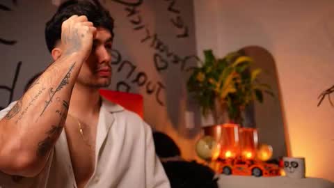 kevin online show from October 16, 12:44 am