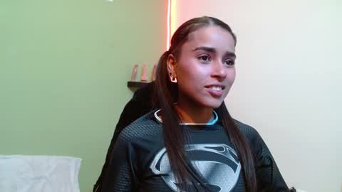 Noha Thomson online show from December 19, 7:18 pm