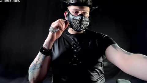 Noir online show from February 18, 4:36 pm