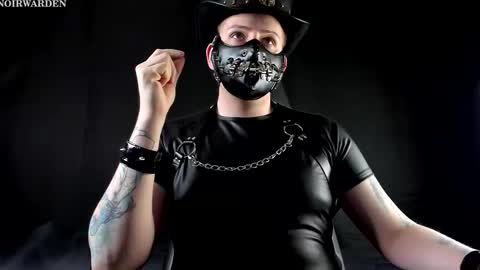 Noir online show from February 20, 5:24 pm