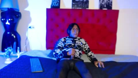 Noire online show from February 28, 10:44 pm