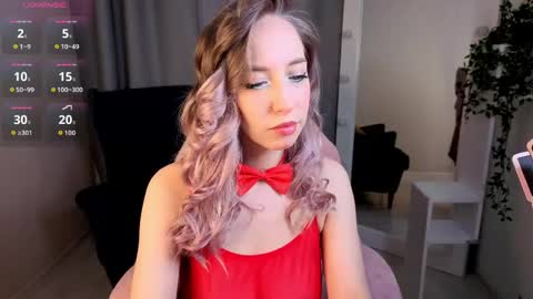 Isabelle online show from June 6, 10:14 pm