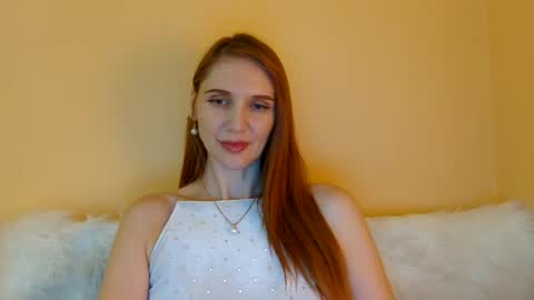 Snapshot of noirpatrona chatting on July 9, 7:23 am Myroslava online show from July 9, 7:23 am