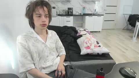 Snapshot of nolan_sagee chatting on June 13, 5:16 am nolan_sagee online show from June 13, 5:16 am