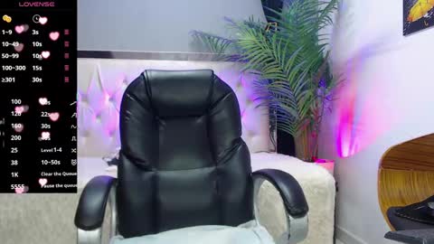 Nolan  online show from September 13, 5:35 pm