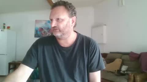 Nollie online show from April 3, 6:33 am