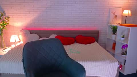 Nova online show from April 26, 4:26 pm